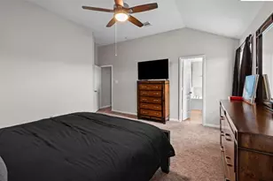 689 Forest Bend Ln, La Marque, TX 77568 - Photo 9