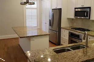 916 Lawrence St, Houston, TX 77008 - Photo 9