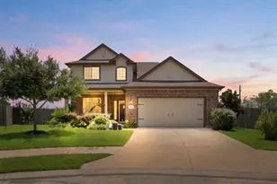 693 Forest Bend Ln, La Marque, TX 77568 - Photo 1