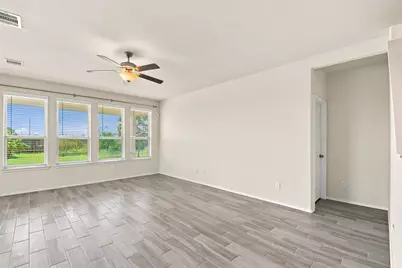 693 Forest Bend Lane, La Marque, TX 77568 - Photo 13