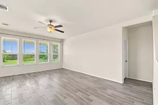 693 Forest Bend Ln, La Marque, TX 77568 - Photo 13