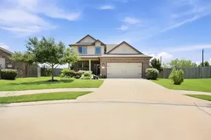 693 Forest Bend Ln, La Marque, TX 77568 - Photo 3