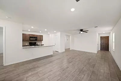 15630 Pennfield Point Court, Houston, TX 77044 - Photo 7