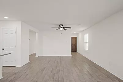 15630 Pennfield Point Court, Houston, TX 77044 - Photo 9