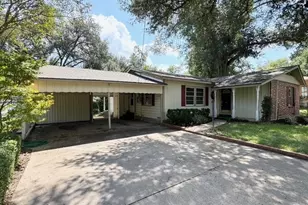 206 N 9th St, Crockett, TX 75835 - Photo 1