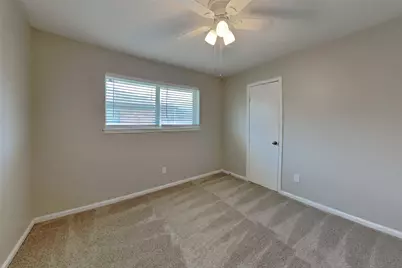 1920 Crooked Creek Lane, Pearland, TX 77581 - Photo 17