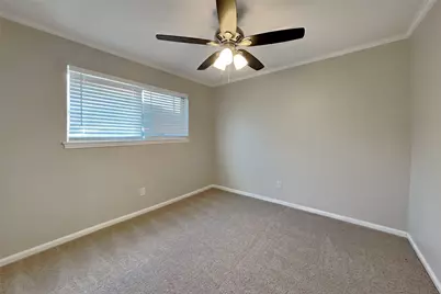1920 Crooked Creek Lane, Pearland, TX 77581 - Photo 15