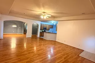 10110 Gil Jr Ln, Houston, TX 77075 - Photo 5