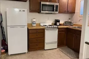 2605 Ave O 1/2, Galveston, TX 77550 - Photo 5