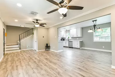207 Woodvale Drive, League City, TX 77573 - Photo 1