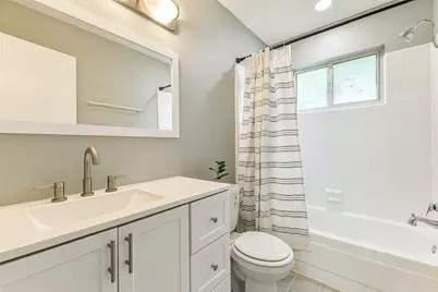 207 Woodvale Drive, League City, TX 77573 - Photo 5