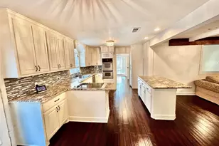 823 Wycliffe Dr, Houston, TX 77079 - Photo 5