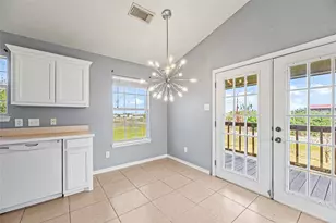 7228 Highland Bayou Dr, Hitchcock, TX 77563 - Photo 5