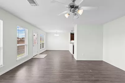 2213 Ivy Wall Drive, Conroe, TX 77301 - Photo 7