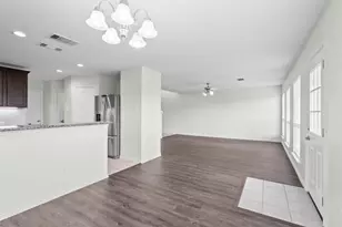 2213 Ivy Wall Dr, Conroe, TX 77301 - Photo 5