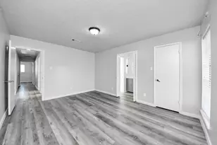 8011 La Roche Ln, Houston, TX 77036 - Photo 29