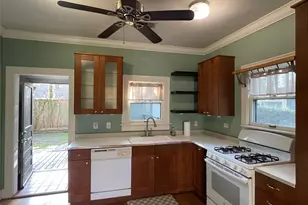 4621 Michaux St, Houston, TX 77009 - Photo 9