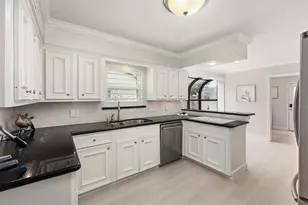 18639 Cape Charles Ln, Houston, TX 77058 - Photo 21