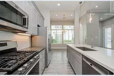 8903 Spring Knoll Forest Drive, Houston, TX 77080 - Photo 9