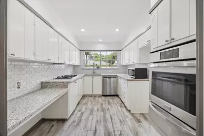 10807 Beinhorn Road, Houston, TX 77024 - Photo 7