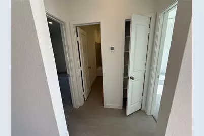 10100 Oakland Hills Drive, Cleveland, TX 77327 - Photo 3