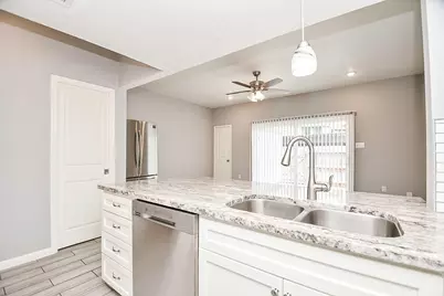 820 Threadneedle Street #253, Houston, TX 77079 - Photo 5