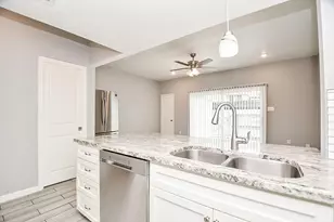 820 Threadneedle St, Houston, TX 77079 - Photo 5