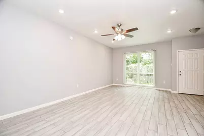 820 Threadneedle Street #253, Houston, TX 77079 - Photo 3