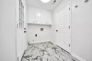 1319 Forsythe Ln, Houston, TX 77073 - Photo 11