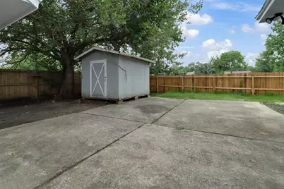 1606 W Humble Street, Baytown, TX 77520 - Photo 11