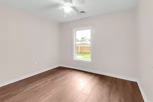 1606 W Humble St, Baytown, TX 77520 - Photo 5