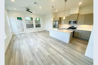 1524 Ojeman Road #D, Houston, TX 77055 - Photo 5