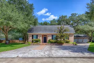 102 Creek Bend Ln, Columbus, TX 78934 - Photo 9