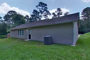 10951 Royal Forest Dr, Conroe, TX 77303 - Photo 15