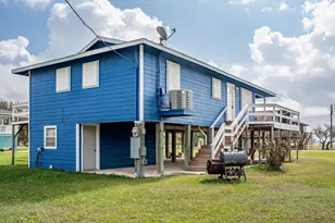 448 Stovall Dr, Palacios, TX 77465 - Photo 9