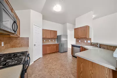 20310 Yosemite Falls Drive, Tomball, TX 77375 - Photo 9