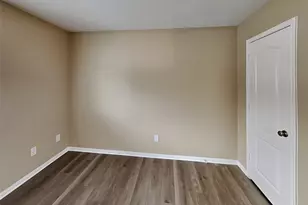 5718 Emerald Brook Ln, League City, TX 77573 - Photo 17