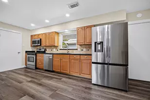 4421 Waycross Dr, Houston, TX 77035 - Photo 15