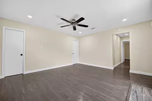4421 Waycross Dr, Houston, TX 77035 - Photo 19