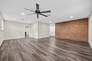 4421 Waycross Dr, Houston, TX 77035 - Photo 11