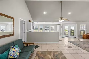 970 Gulfview Dr, Crystal Beach, TX 77650 - Photo 17