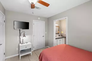 970 Gulfview Dr, Crystal Beach, TX 77650 - Photo 27