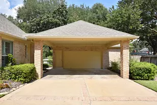 3315 Meadowside Dr, Sugar Land, TX 77478 - Photo 3