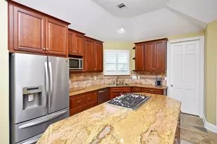 3315 Meadowside Dr, Sugar Land, TX 77478 - Photo 11