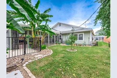 115 S Yaupon Street, Lake Jackson, TX 77566 - Photo 33