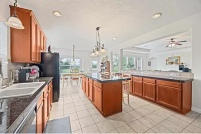 7502 Heron Lakes Drive, Houston, TX 77064 - Photo 19