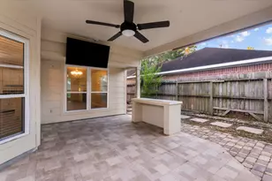 14218 Cypress Ridge Dr, Cypress, TX 77429 - Photo 17