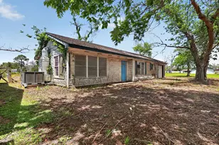134 Scout Rd, Freeport, TX 77541 - Photo 5
