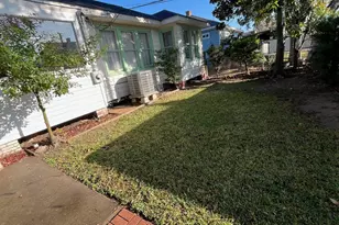 4623 Ave N 1/2, Galveston, TX 77551 - Photo 37