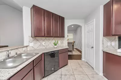 2411 Zephyr Lane, Rosenberg, TX 77471 - Photo 9